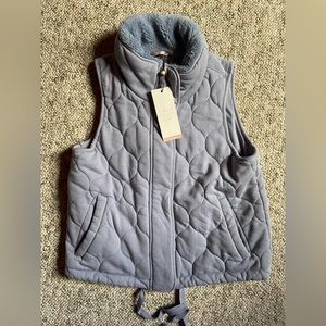 Calia by Carrie Underwood Women's XS Quilted Vest/Grey Pearl